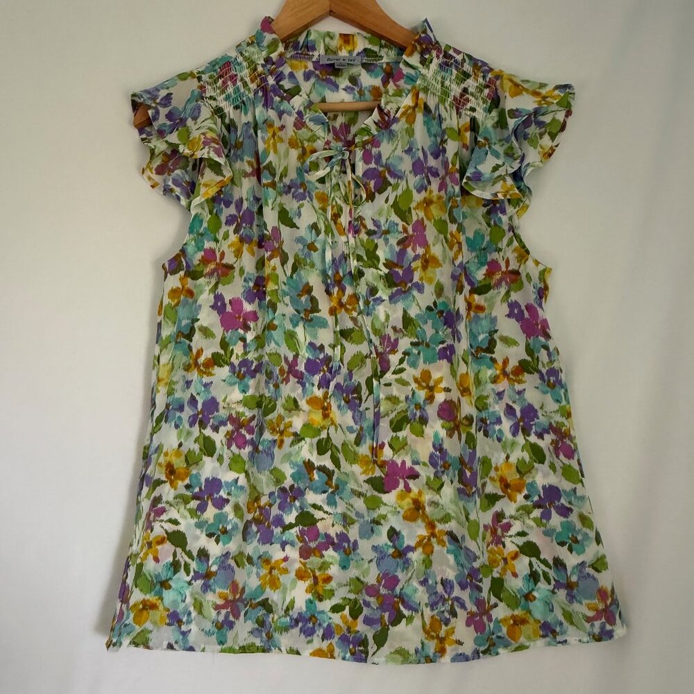 Floral & Ivy Ruffled Cap Sleeves‎ Tie Front Neckline Floral Top Size M